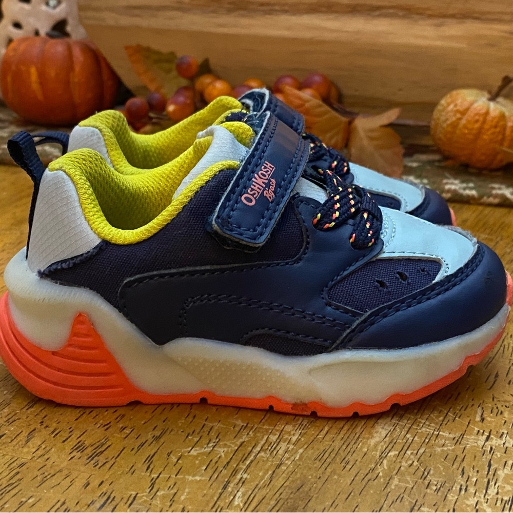 OshKosh B’gosh shoes…Toddler size 5.